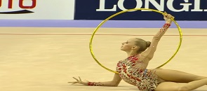 La campionessa del mondo Yana Kudryavtseva  impegnata al cerchio