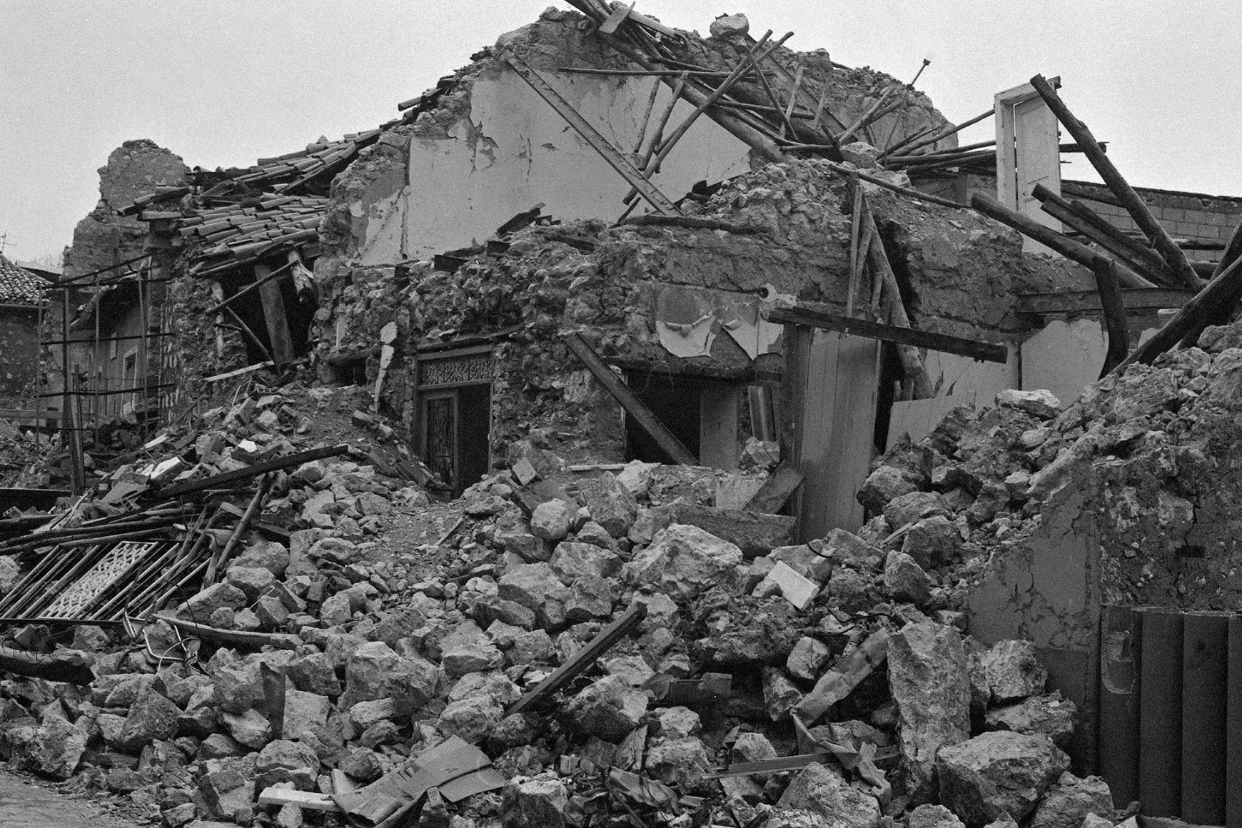 Immagine che raffigura Archivi svelati: tavola rotonda sugli eventi in Irpinia