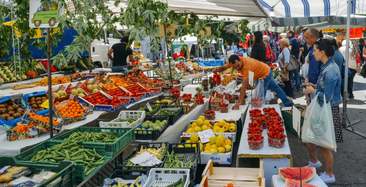 Nessuna variazione nello svolgimento del mercato cittadino venerdì 25 Aprile