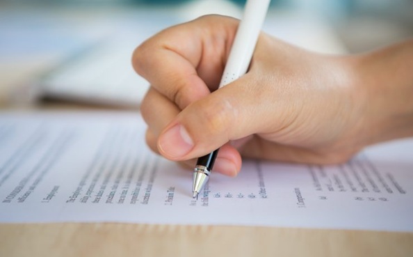 Immagine che raffigura Concorso per titoli ed esami per la copertura di un posto a tempo di istruttore servizi di biblioteca comunicazioni inerenti la prova scritta