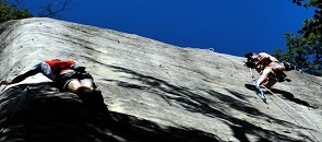 Venerdì 5 Giugno alle ore 21.00  in Villa Pomini proiezione del docu-film Vincersi a cura del CAI - Sezione di Castellanz