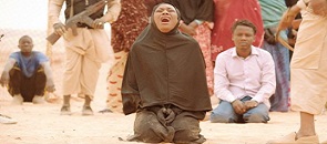 L'Altrove del cineforum di lunedì 6 novembre porta in Mauritania per raccontare una storia di scontro tra Islam moderato e terrore fondamentalista