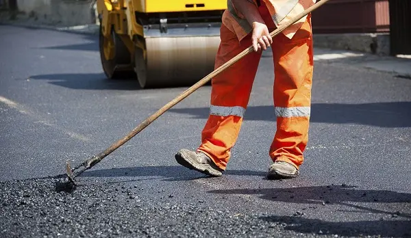 Immagine che raffigura Al via i lavori di asfaltatura in via Vittorio Veneto