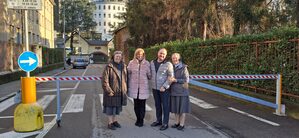 IL SINDACO MIRELLA CERINI IL CONSIGLIERE MARCO BUTTI E LER SUORE DELL'ISTITUTO MARIA AUSILAITRICE