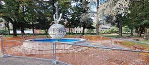 La fontana dei marinai di piazza Castegnate